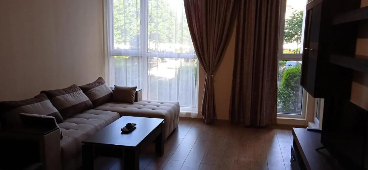 Residence Park Sarafovo Apart 布尔加斯